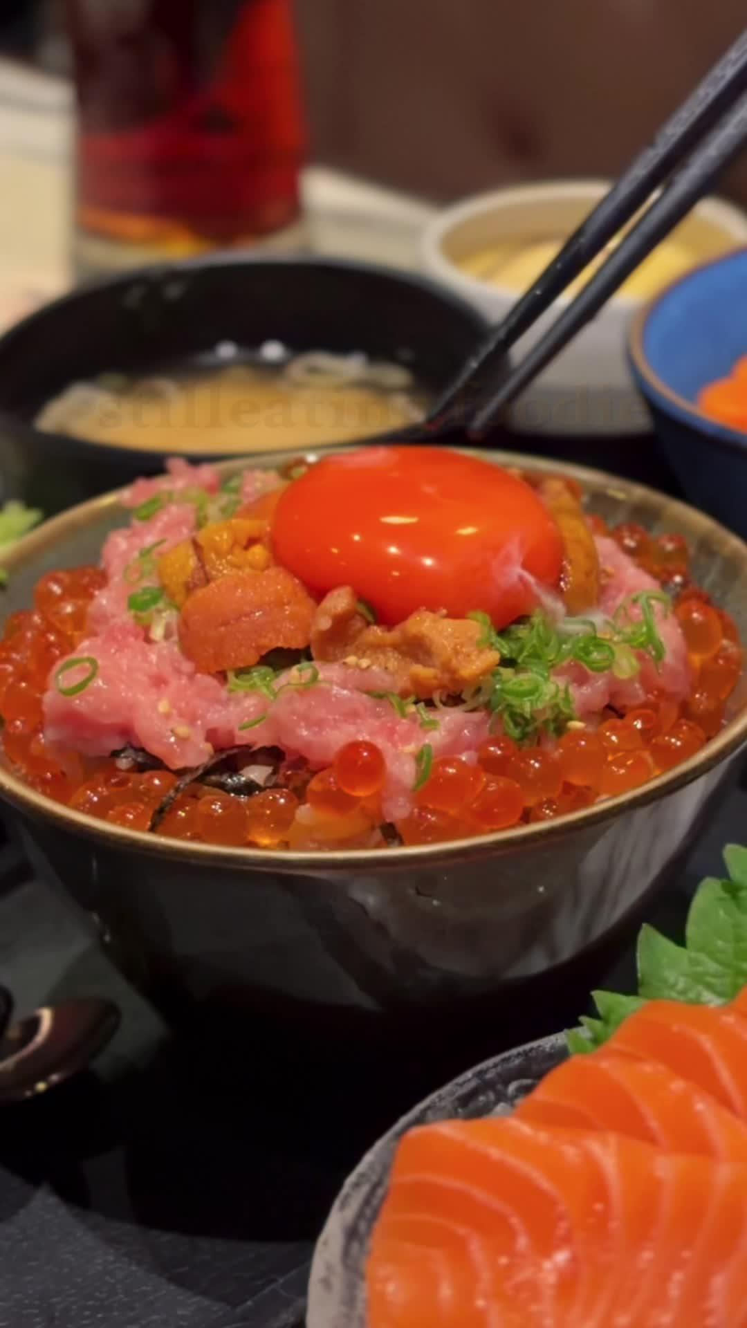 仍在進食